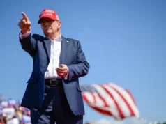 Дональд Трамп отговаривал Путина от вторжении на Украину